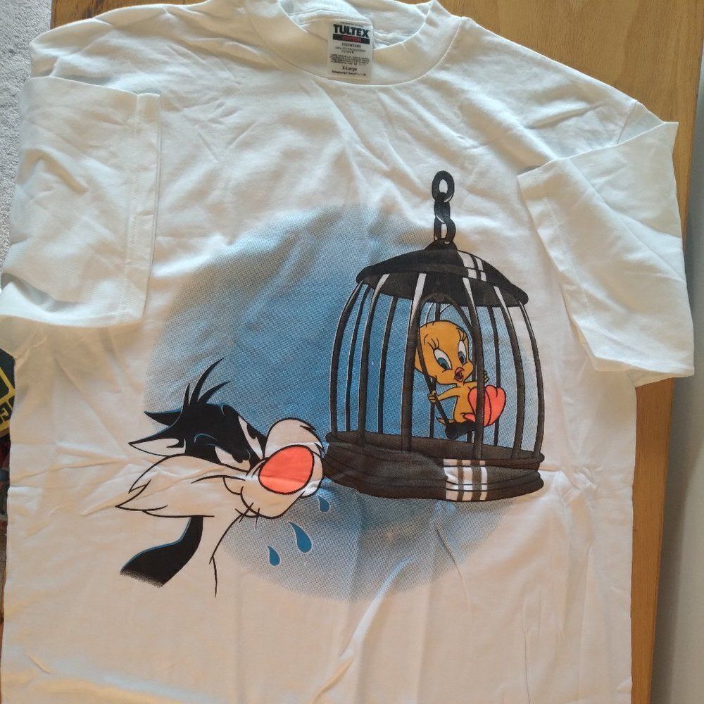Deadstock Vintage 90s Tweety Bird & Sylvester Warner Bros. Looney Tunes T-Shirt - Picture 2 of 7